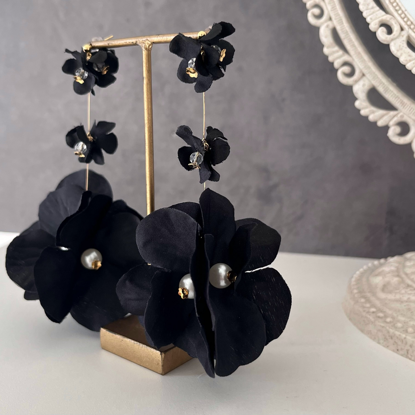 人気 上品 大ぶり 花 アレルギー対応ピアス/イヤリング『 Diana 』(ディアナ)| JASMINE ハンドメイドアクセサリー 三重