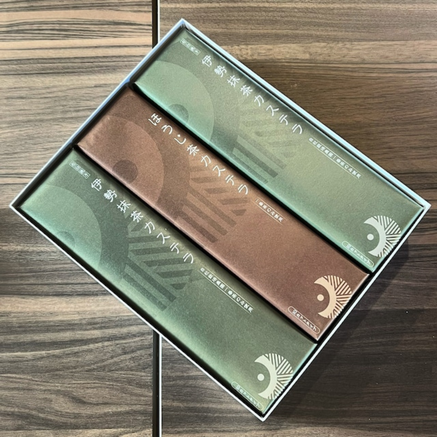 【箱入り】お土産にも◎ 抹茶 / ほうじ茶 選べる組み合わせ! カステラ3本 | 伊勢抹茶 ISE MATCHA CAFE 三重 鈴鹿