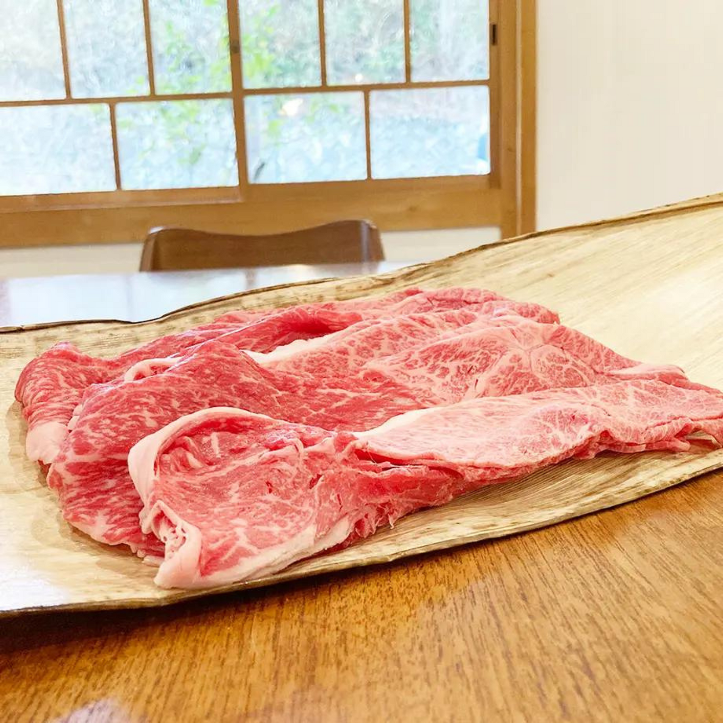 【高級】三重ブランド牛 霜降りが美しい 特産松阪牛 すき焼き【2人前】 300g | 松本畜産 三重 松阪 松阪牛