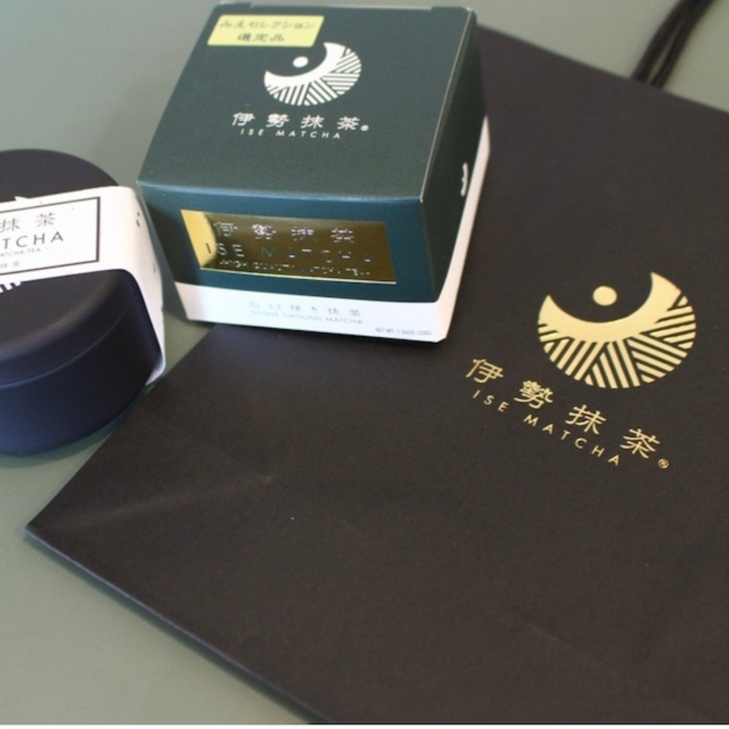 ANAファーストクラスで使用されたお抹茶! 喉越しなめらか 石臼挽き 伊勢抹茶30g | 伊勢抹茶 ISE MATCHA CAFE 三重 鈴鹿