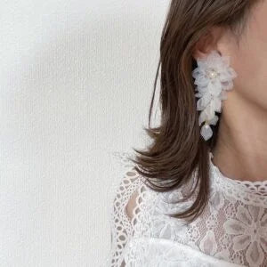 ビッグフラワー 豪華な耳元に 上品 ブライダル ピアス / イヤリング 【belle fleur】 | JASMINE ハンドメイドアクセサリー 三重