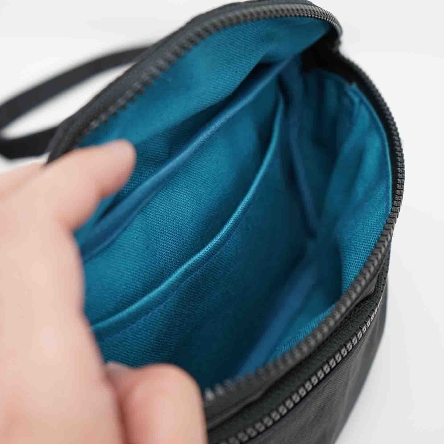 おすすめ アウトドア 旅行 Trapez トラペッツ（小型バック） | 三重県鈴鹿発のガレージブランド ROCKKNOLL ロックノル 三重 鈴鹿